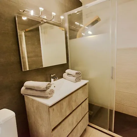 Near The Port, Wide, Confortable, Wi-fi, Terrace, Aircon Morro Jable