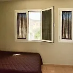 Near The Port, Wide, Confortable, Wi-fi, Terrace, Aircon